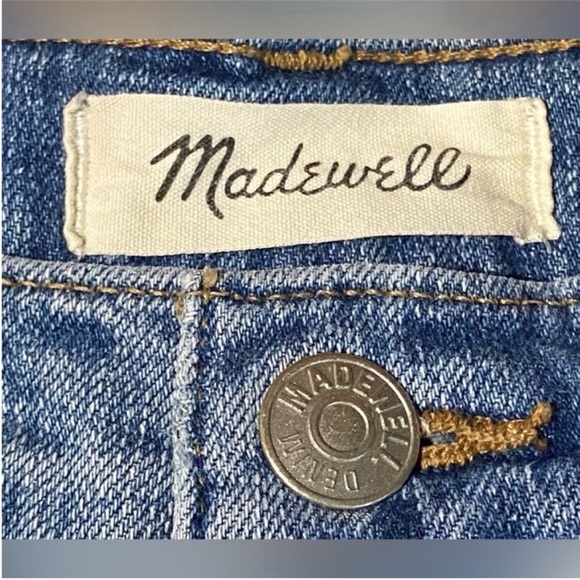 Madewell Classic Straight Distressed Light Wash Jeans
Size 27 - Picture 5 of 15